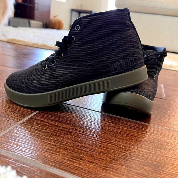 NOBULL Shoes - NoBull weight training shoes, mid tops